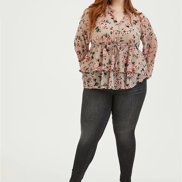 Torrid FLORAL CHIFFON DRAWSTRING DOUBLE LAYER TOP NWT sz 2 - Picture 7 of 7